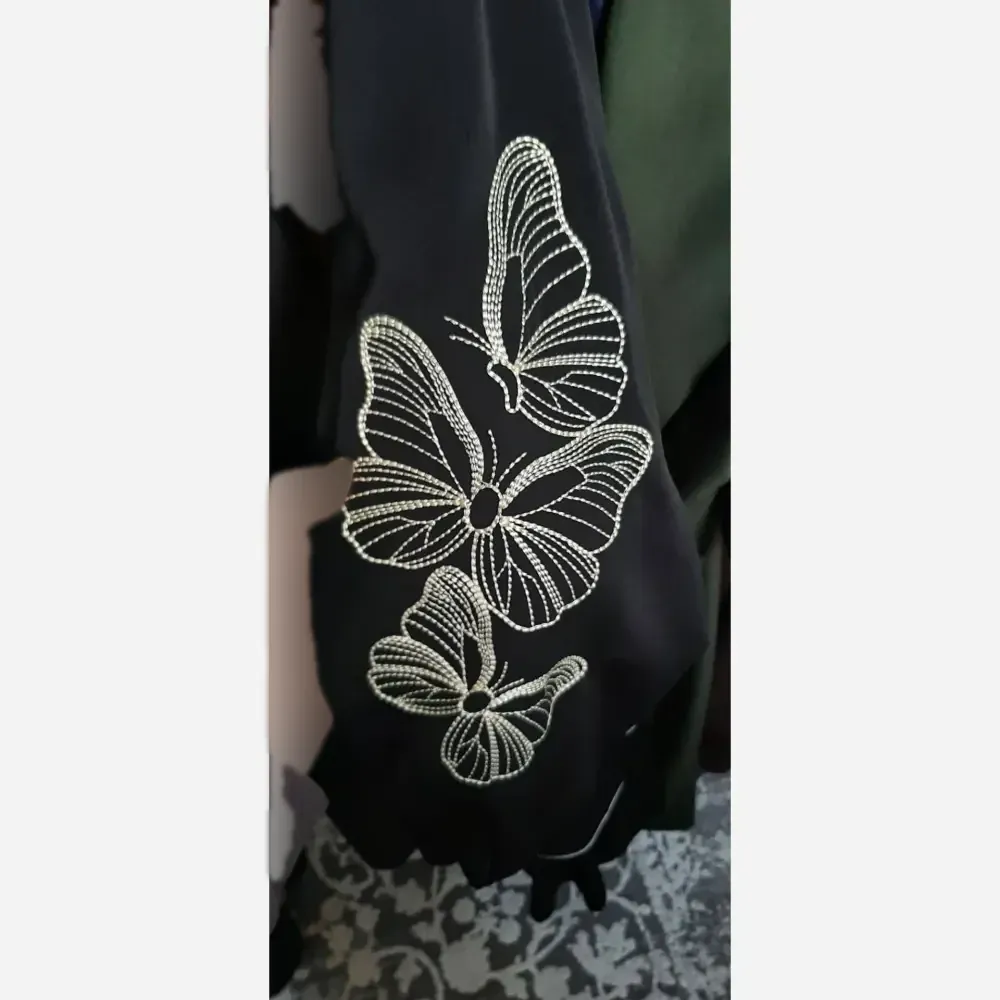 عبا زنانه مدل ترند چیندار پارچه الیزه رنگ مشکی