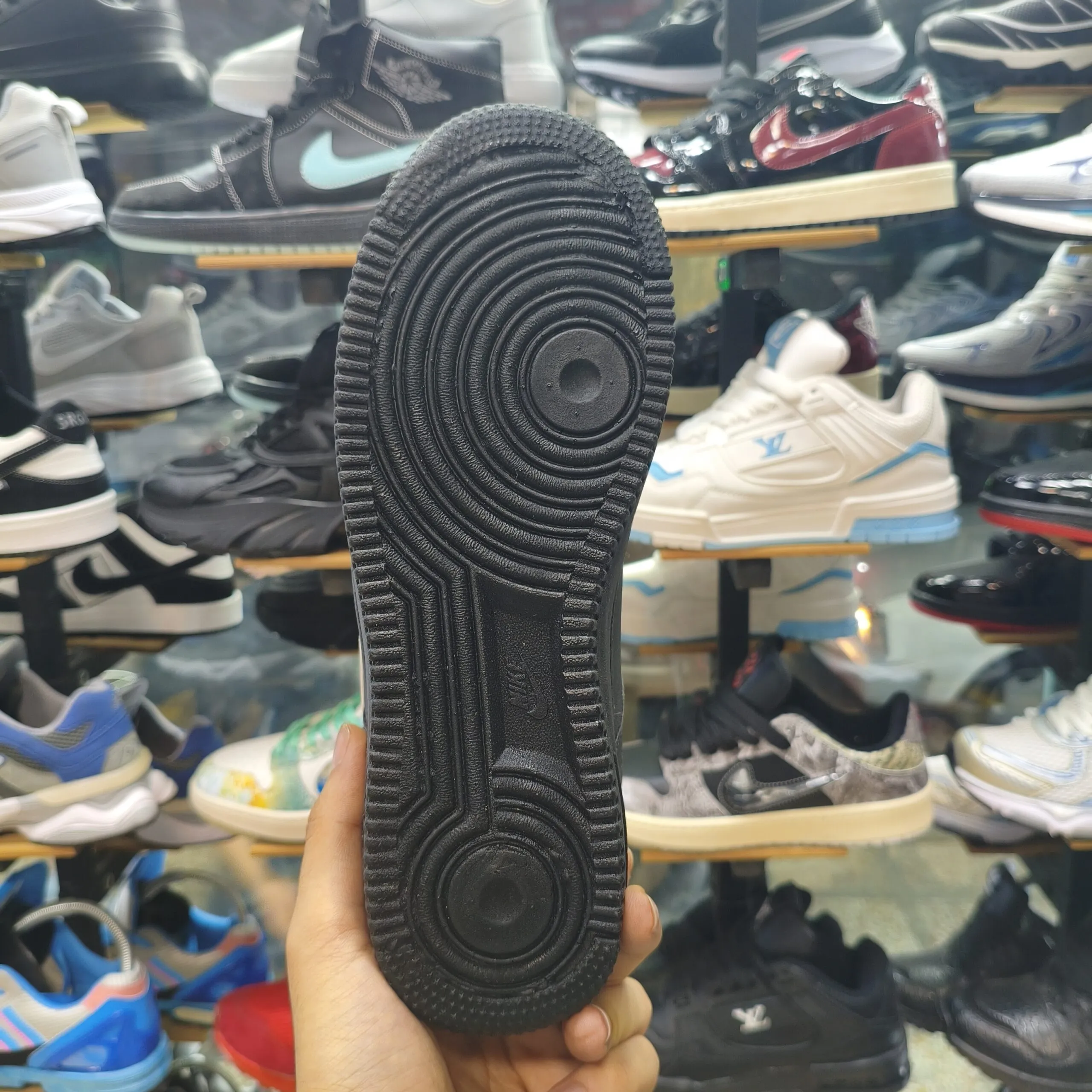 کتونی نایک ایرفورس 1 مردانه مشکی مدل Triple Black