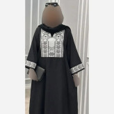 عبای زنانه مدل آلکا جنس داکرون سوزندوزی رنگ مشکی فریسایز
