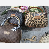 کیف مژگان چرمی با کیفیت سایز آزاد در رنگهای موکا، گوچی، ال وی با بند بلند