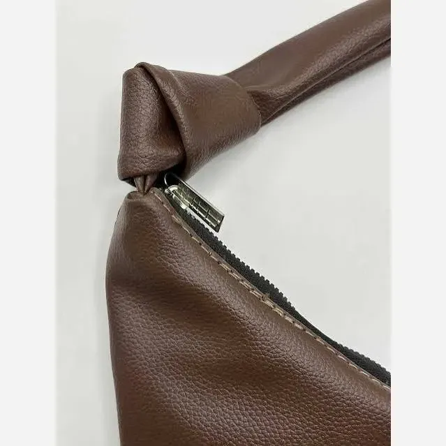 کیف دوشی زنانه چرمی بند گره ای ابعاد 30 در 40 سانتی متر