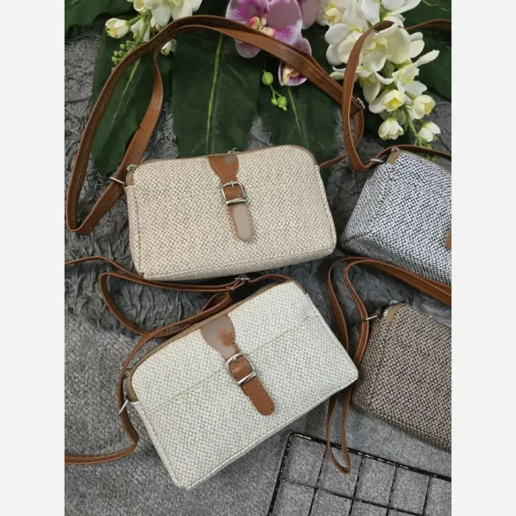 کیف رویال جنس کنفی طرح چرم ابعاد 22 در 15 سانتیمتر