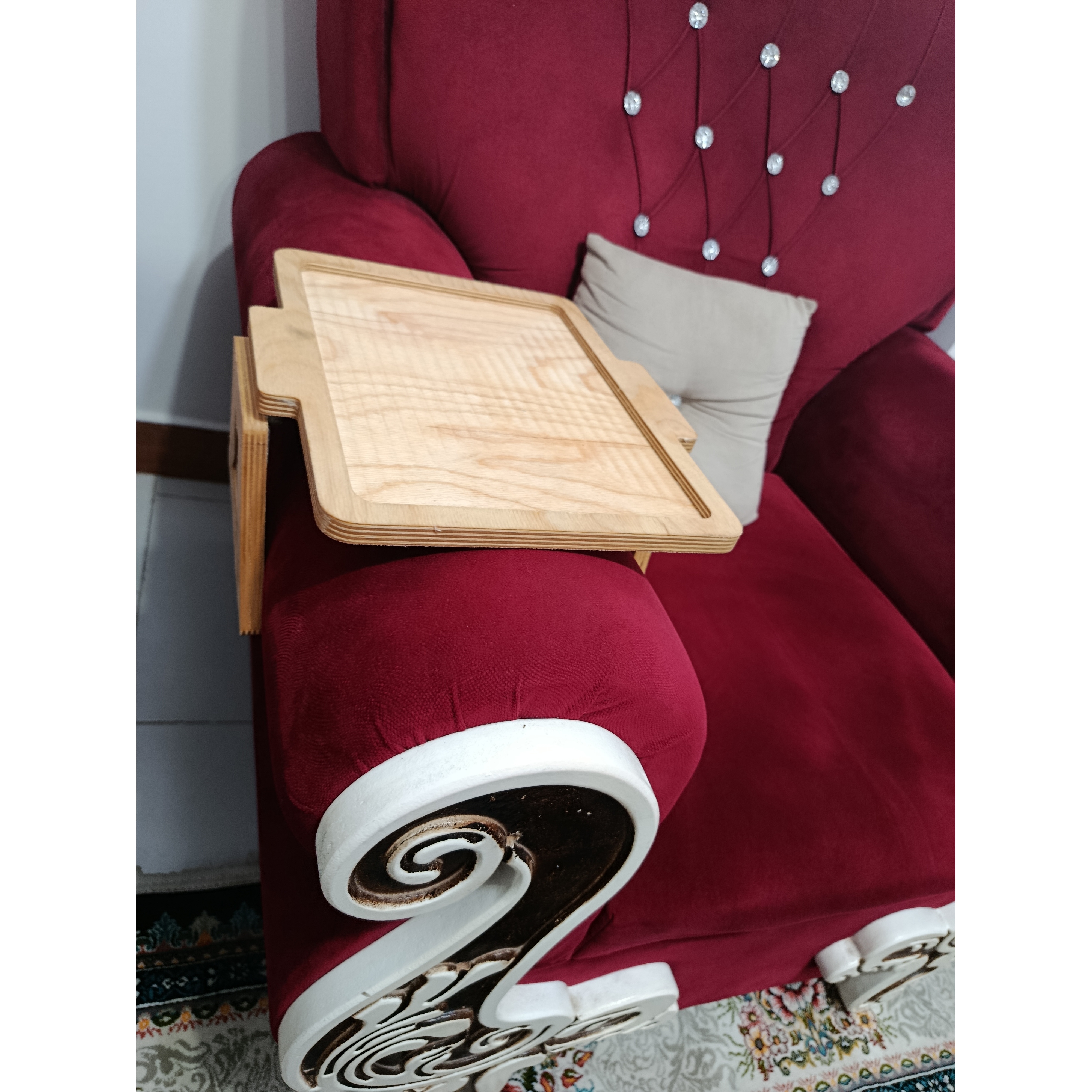 مزه خوری رو مبلی