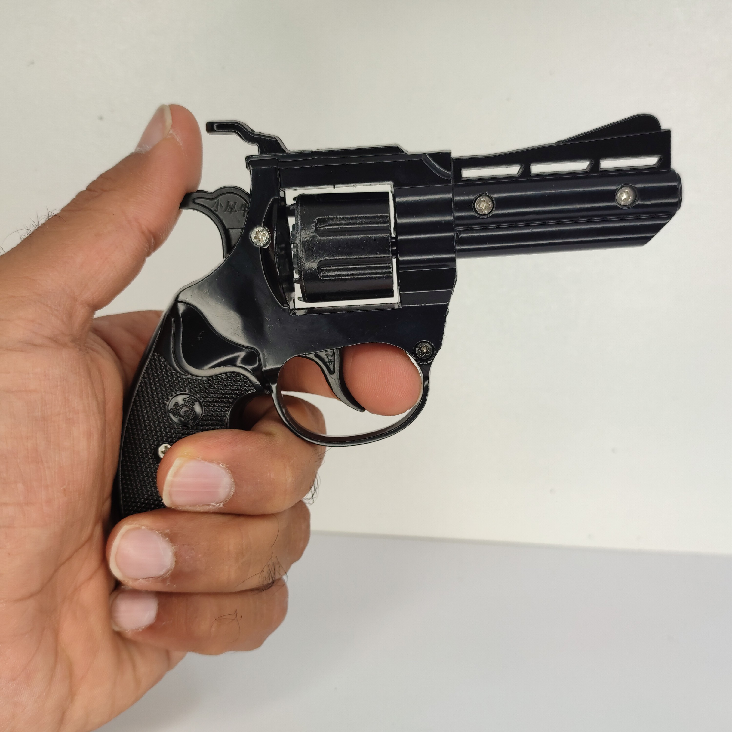 کلت فلزی اسباب بازی ( خرید از گناوه مارکت )