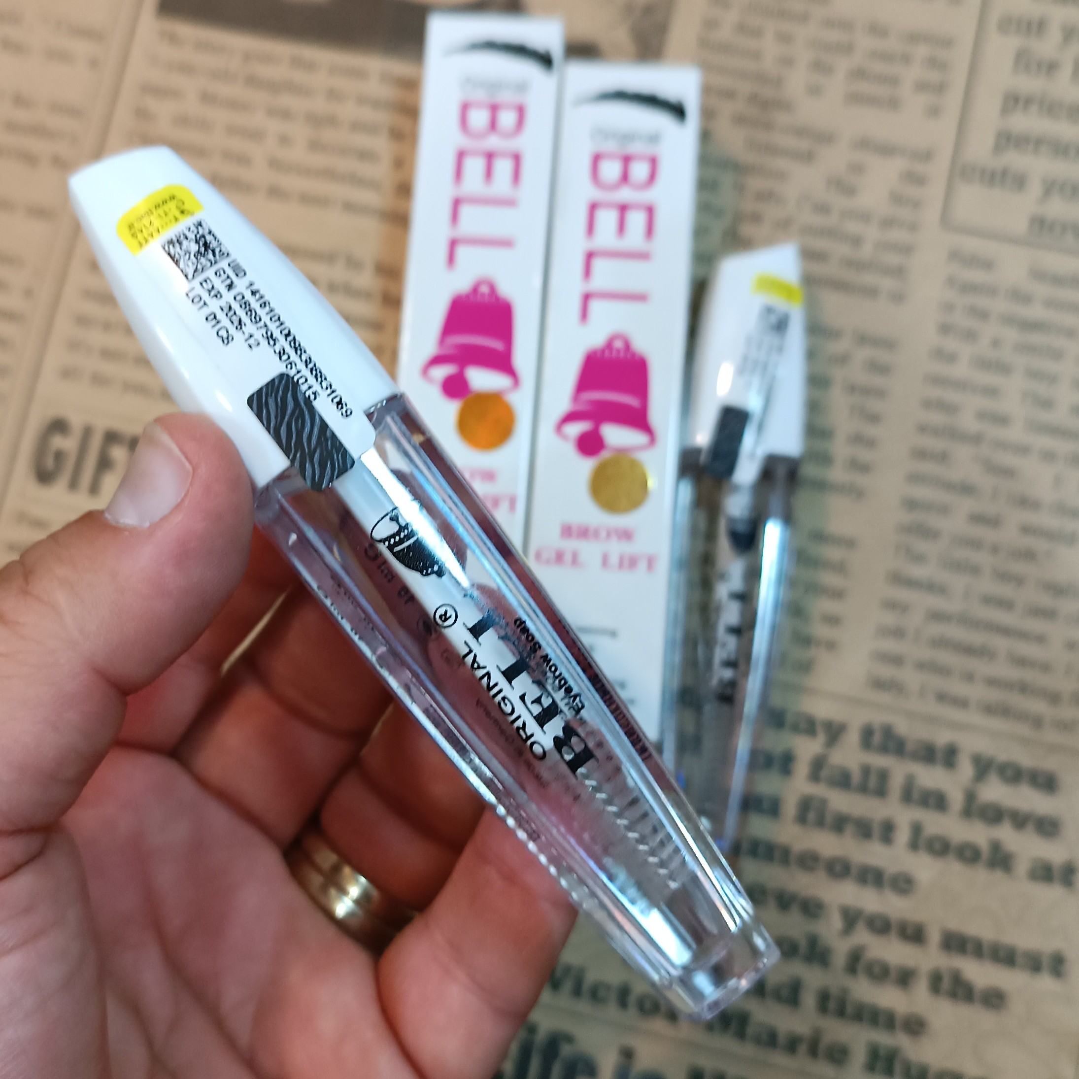 ژل ابرو گیاهی بل Bell eyebrow soap ژل لیفت ابرو