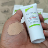 کرم پودر اکتی پور نوروا اصل بژ متوسط actipur noreva کرمپودر اکتیپور حاوی ضدآفتاب Actipur آکتی پور کرم آرایشی سبک ضدآب