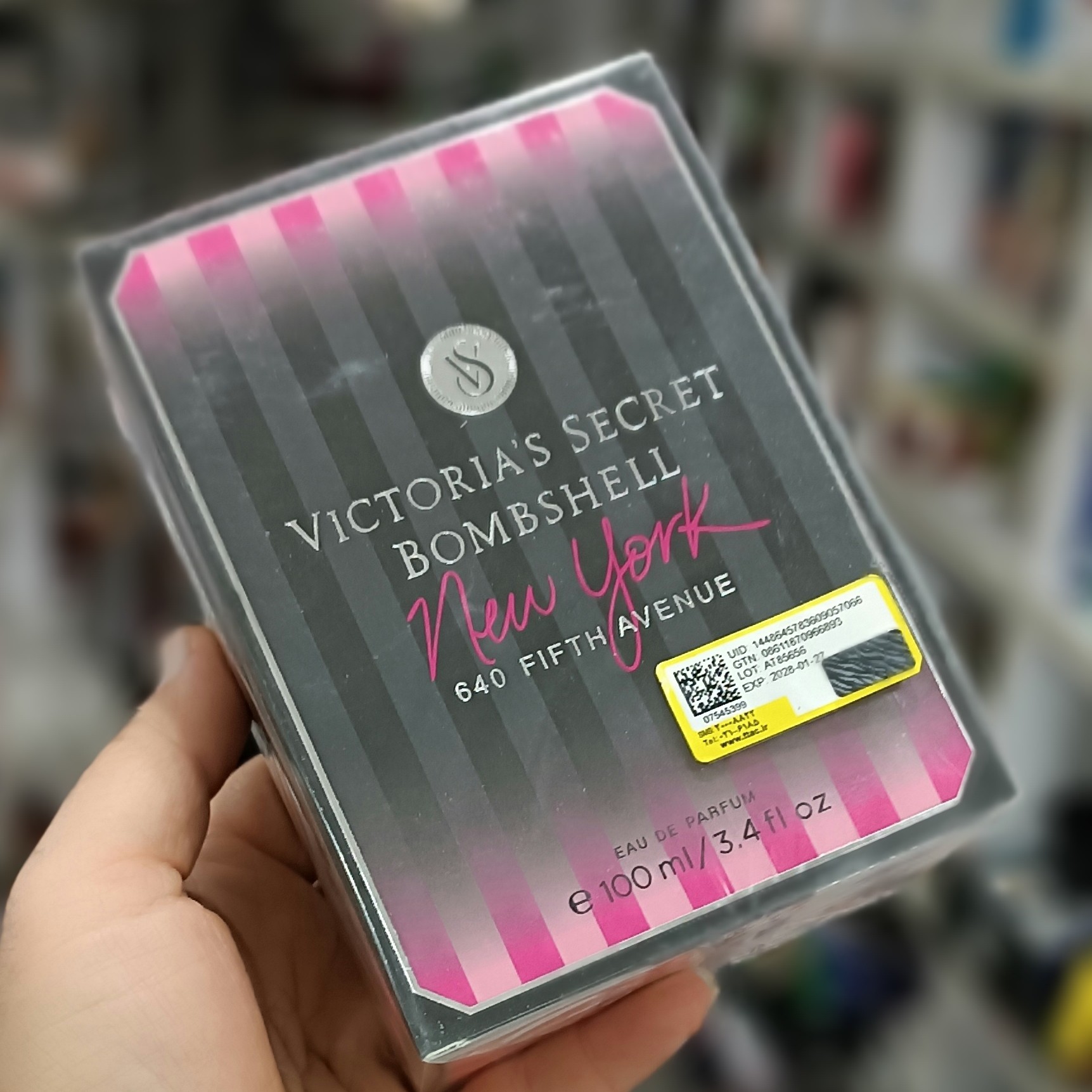 ادکلن ویکتوریا سکرت نیویورک بامشل victoria secret bombshell