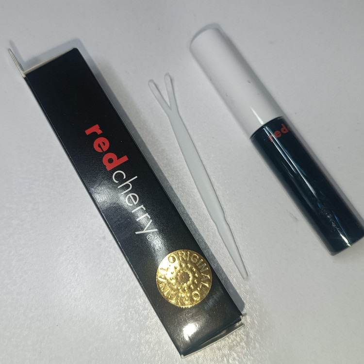 چسب مژه یک ماهه ردچری مشکی اصل هولوگرام دار redcherry