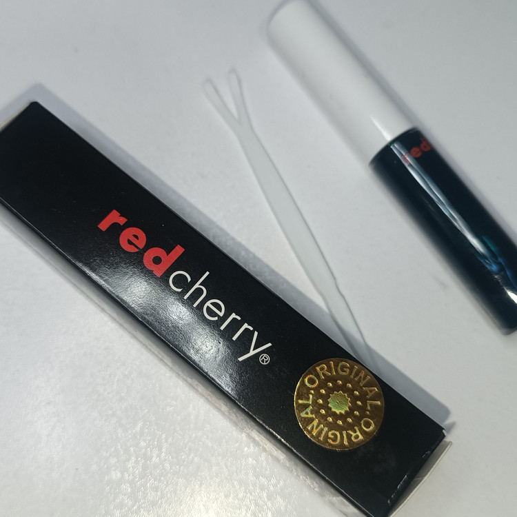 چسب مژه یک ماهه ردچری مشکی اصل هولوگرام دار redcherry