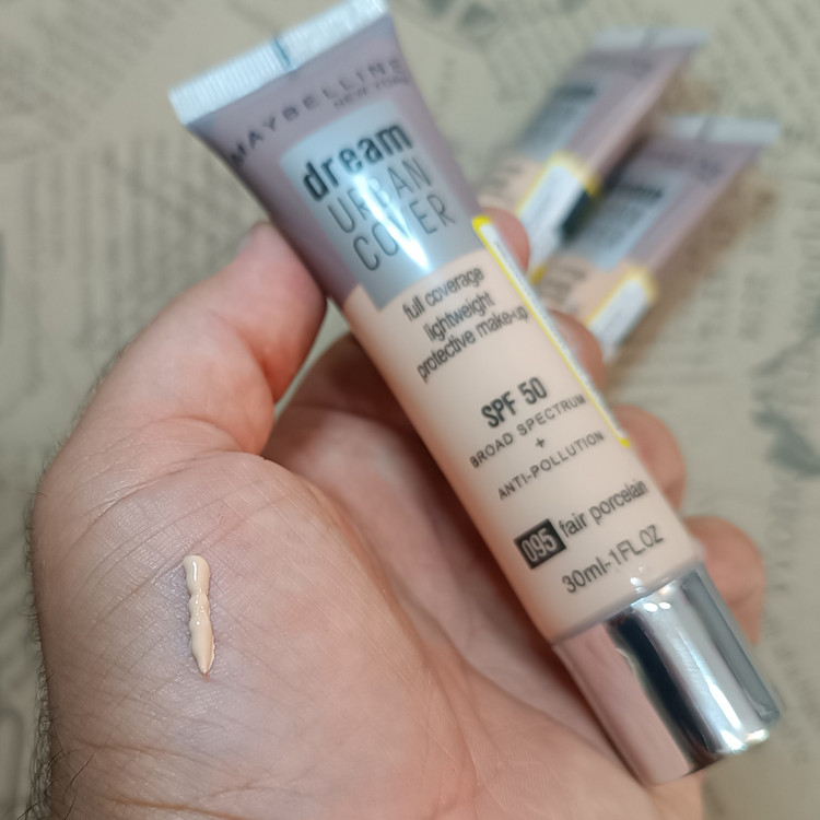 کرمپودر گیاهی بژ روشن کرم پودر ضدآب اورجینال Maybelline foundation