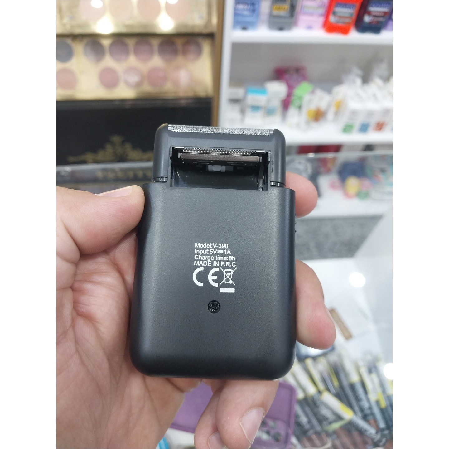 شیور شارژی اصلاح صورت آقایان وی جی آر 390 با توری اضافه