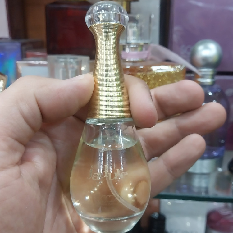 ادکلن 25 میل اسکوپ مدل جادور دیور مخصوص خانم های خوش سلیقه با رایحه ملایم و خنک