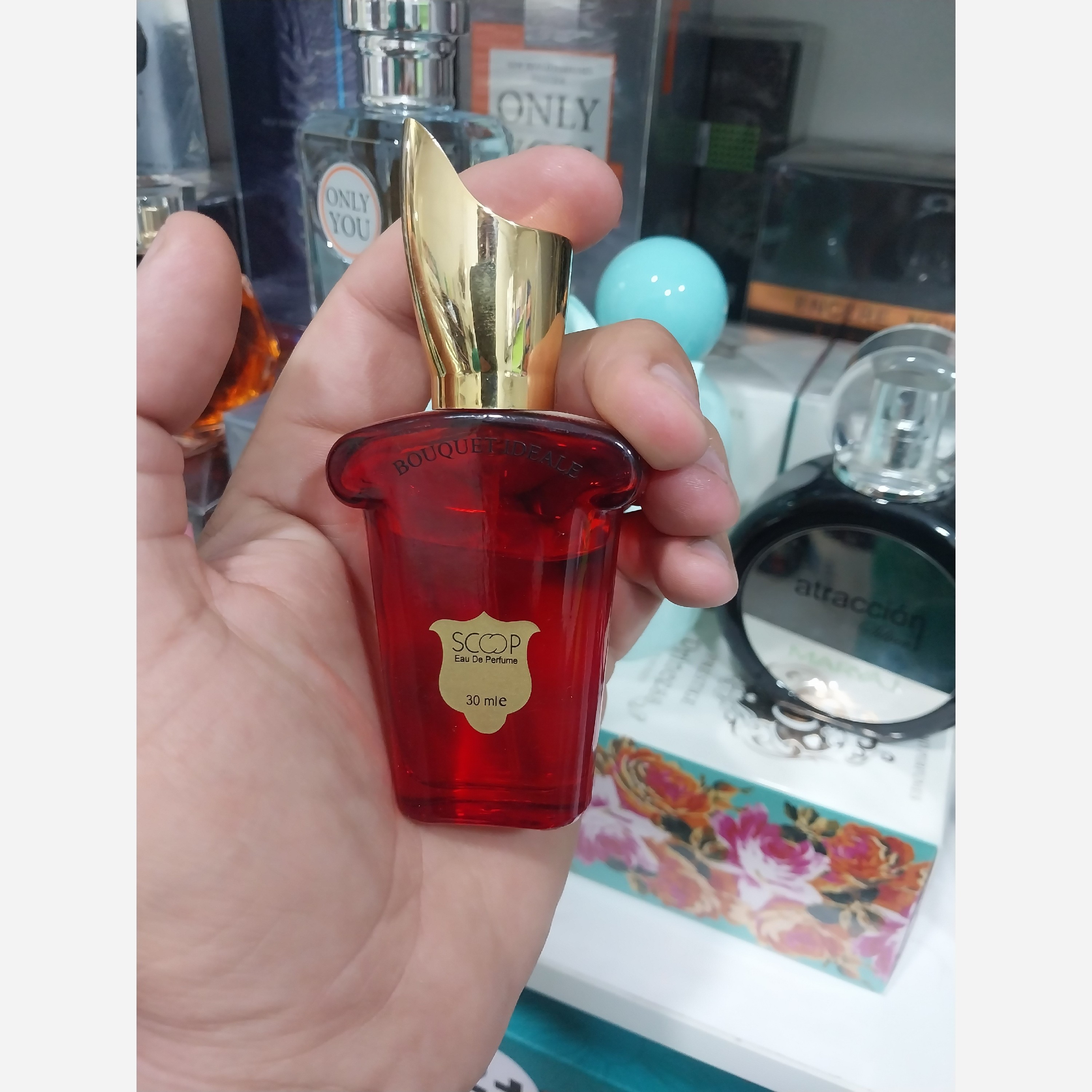 مینی ادکلن های 25 میل اسکوپ با بیش از 50 رایحه و جذاب مناسب آقایان و خانمها هر کدوم از رایحه ها نبود تو لیست پیام بدید