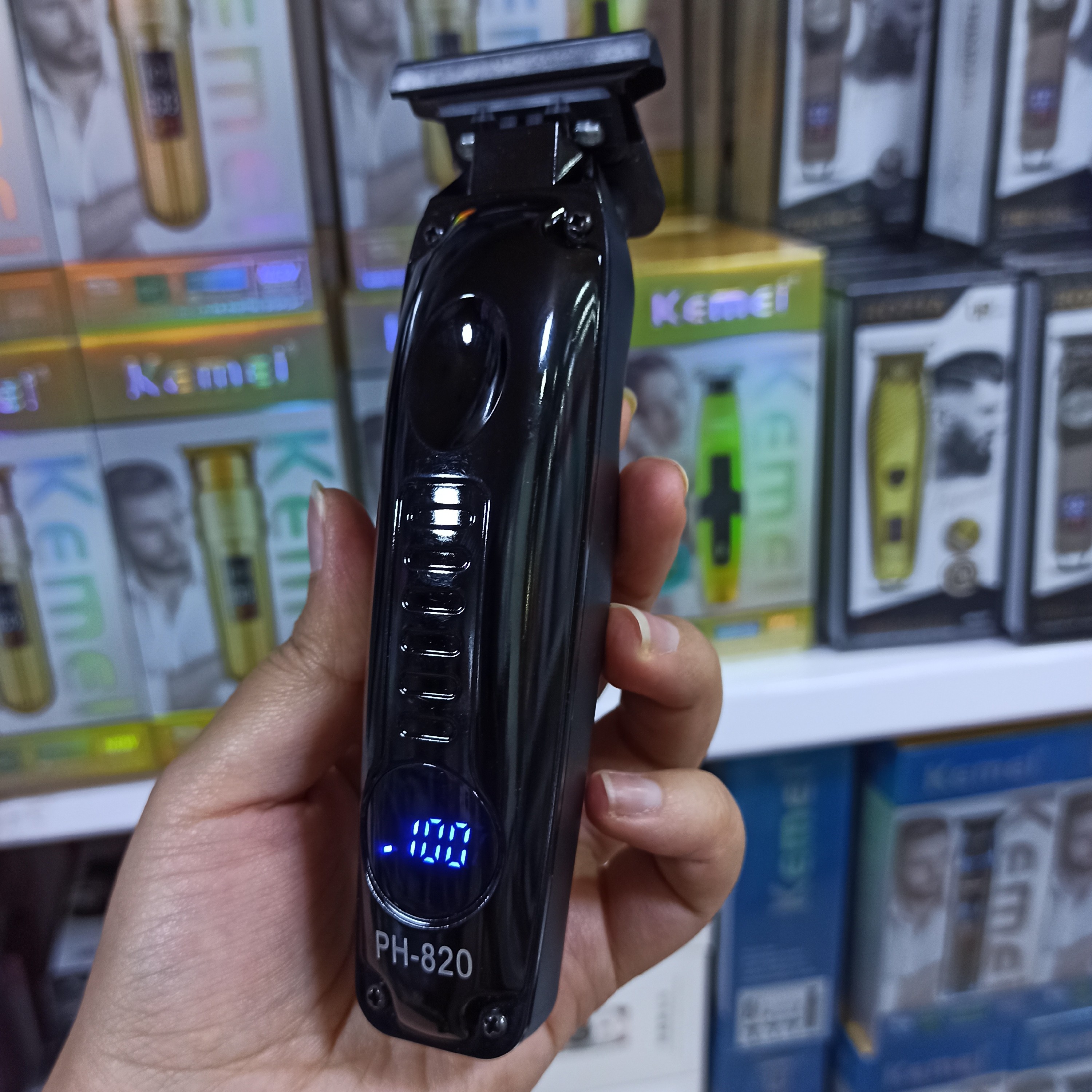 صفر زن صورت و بدن مارک فلیپس اصلی PHILIPS PROFESSIONAL 820 شارژی و مستقیم برق دیجیتالی و نمایشگر درصد باتری