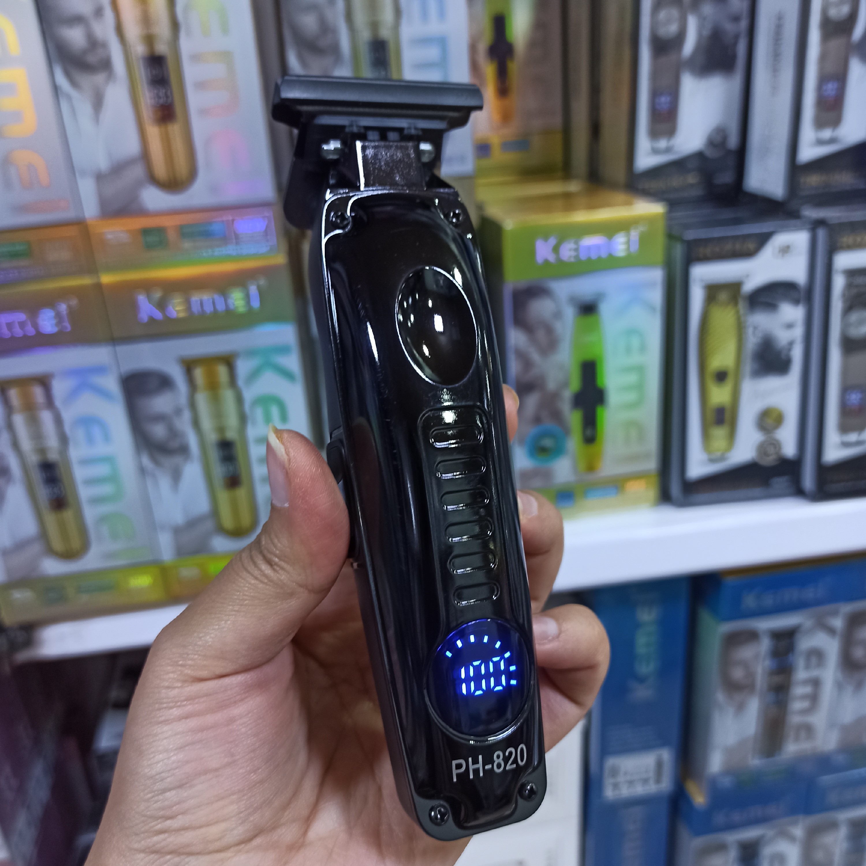 صفر زن صورت و بدن مارک فلیپس اصلی PHILIPS PROFESSIONAL 820 شارژی و مستقیم برق دیجیتالی و نمایشگر درصد باتری