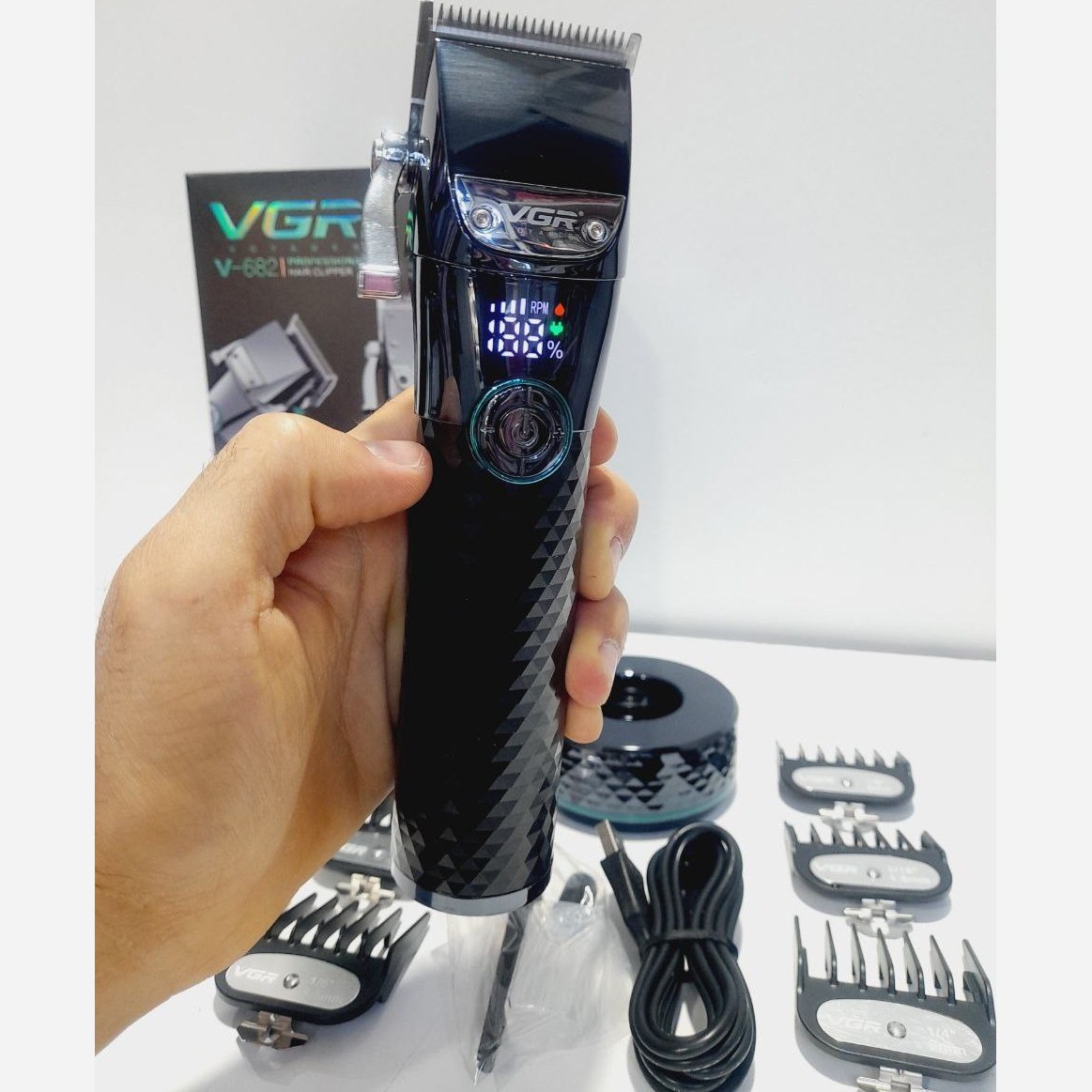 ماشین اصلاح حجم زن وی جی آر VGR V-682.