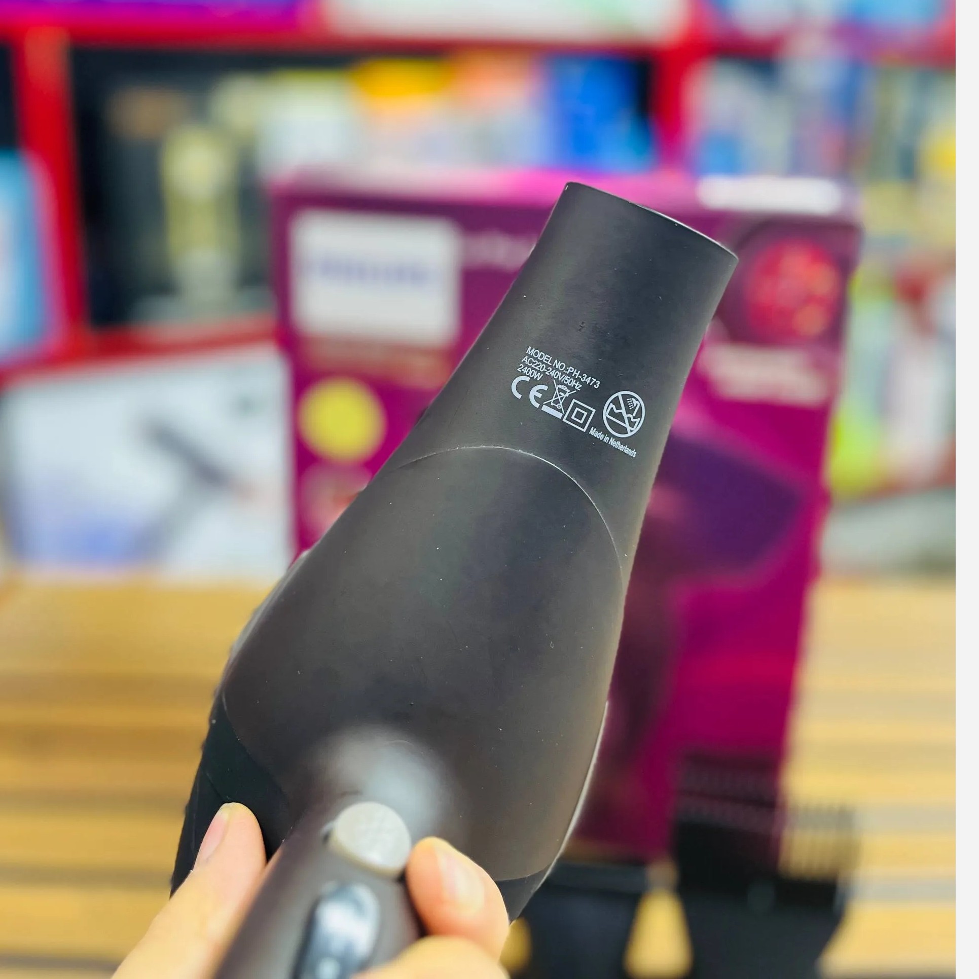سشوار فلیپس متور حرفه ای المنت کرستالی PHILIPS PROFESSIONAL3473 پرقدرت و بدنه مخملی