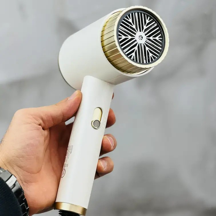 سشوار مسافرتی 1800 وات روزیا مدل Travel hair dryer 1800 watts Rosia model .