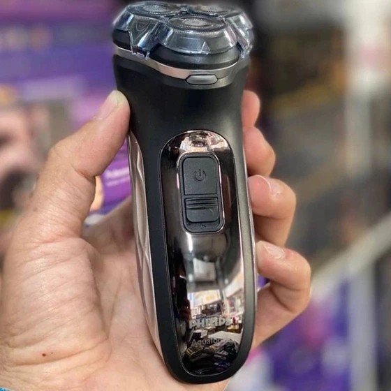 ماشین ریش تراش فیلیپس مدل AT899 برش چرخشی قابلیت اصلاح با شماره صفر دارد ضد آب هست