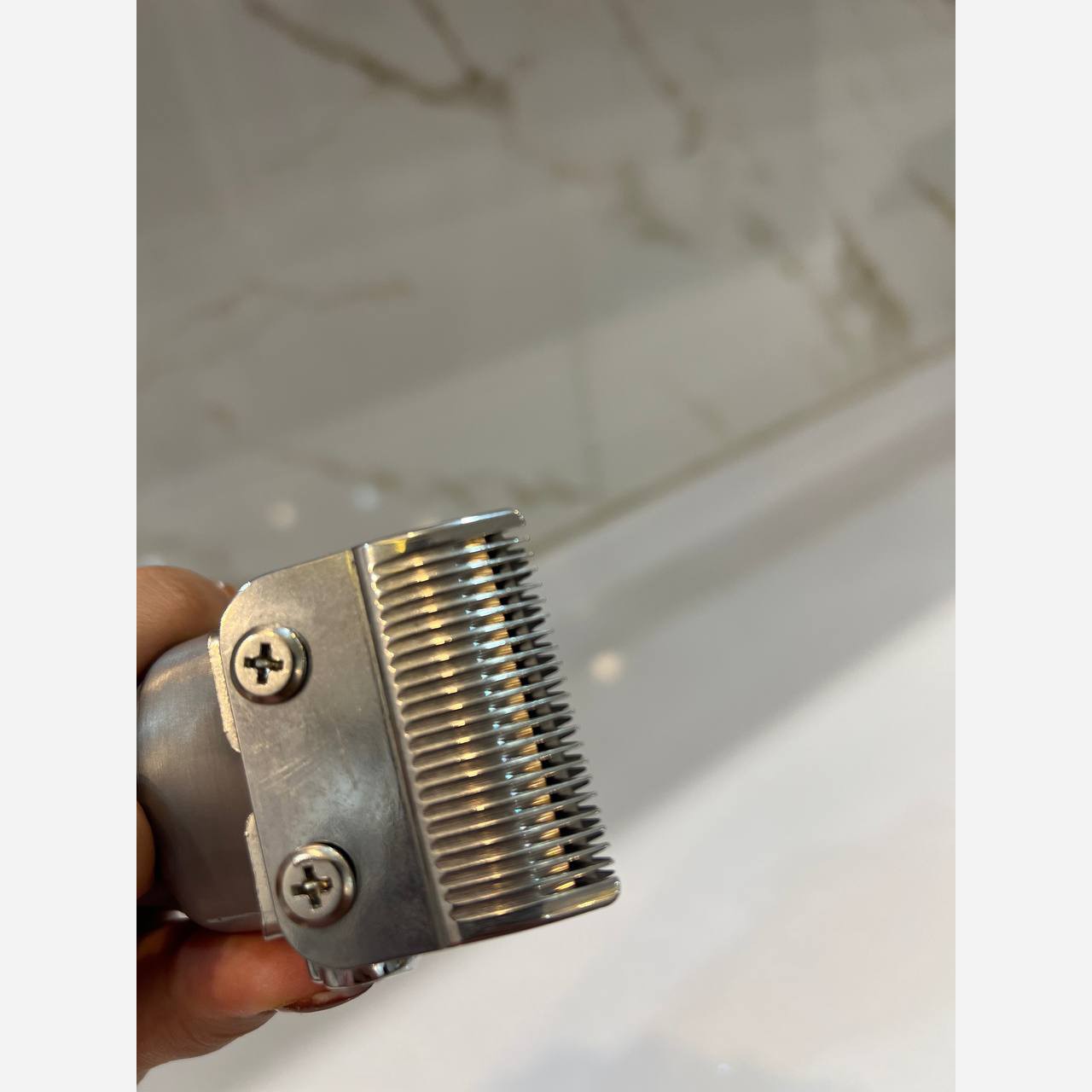 ماشین اصلاح حجم زن سر و صورت فیلیپس مدل PH-2024