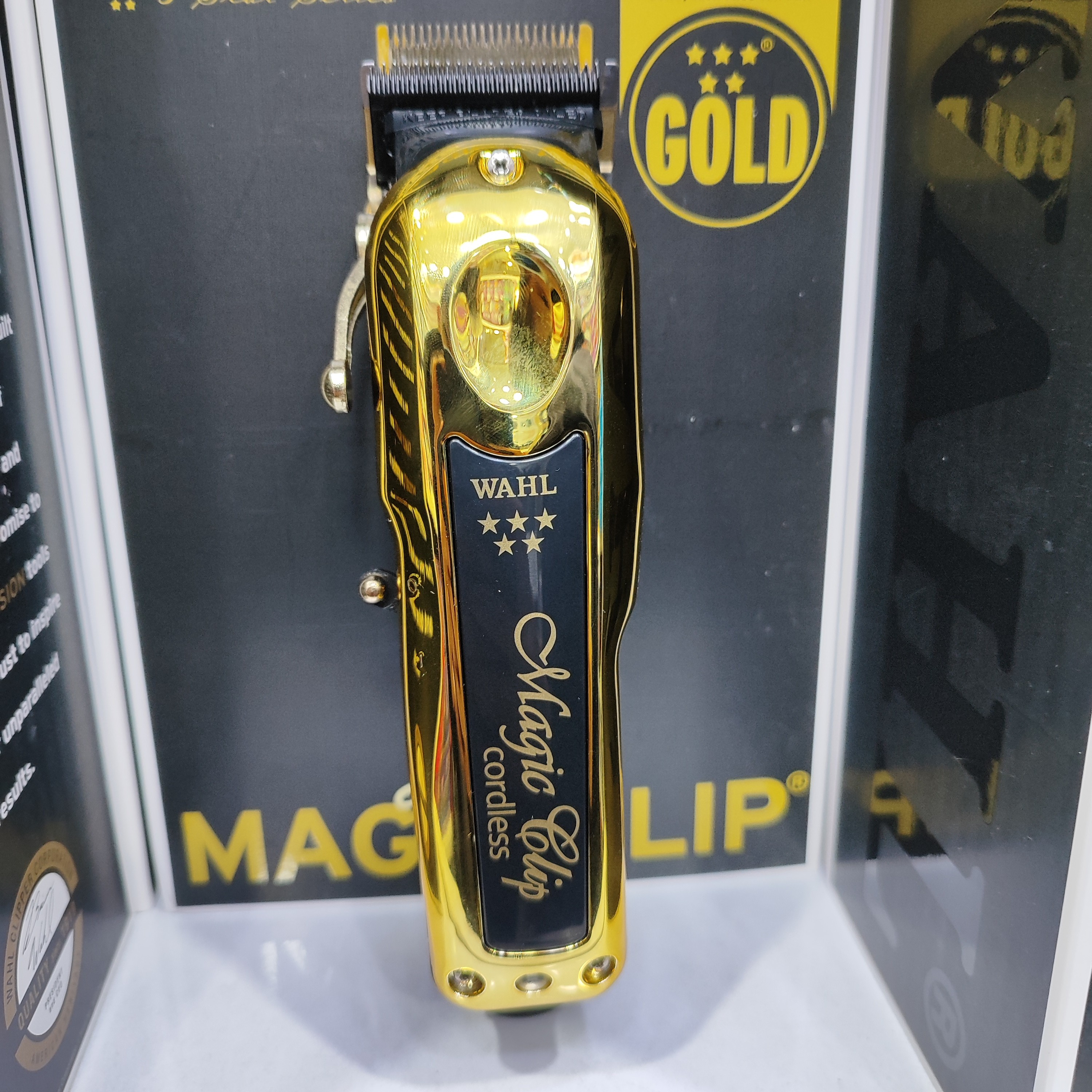 ماشین اصلاح حرفه ای USA سفارش اروپا مجیک کلیپ گولد اصلی روی تیغه USA و WaHl حک شده