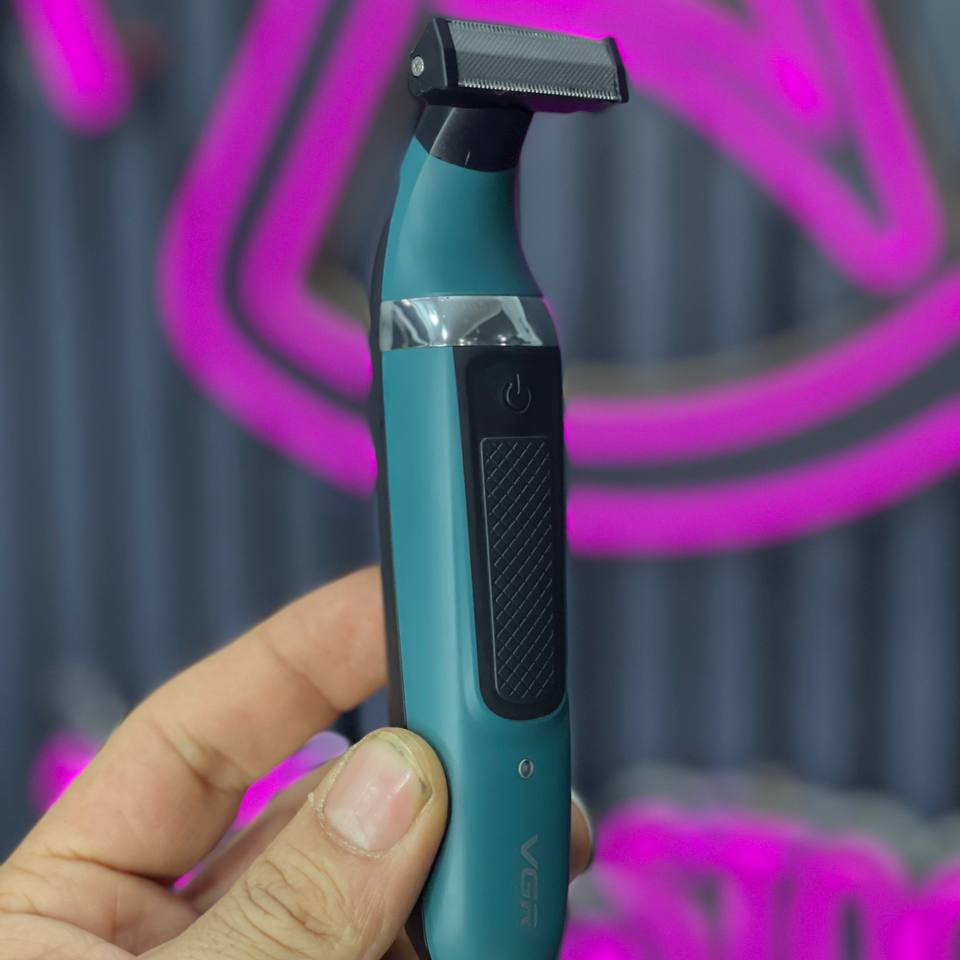 بادی گروم وی جی آر  ژیلت برقی دو کاره  هم اصلاح بدن هم شیور  شارژی  باطری لتیومی