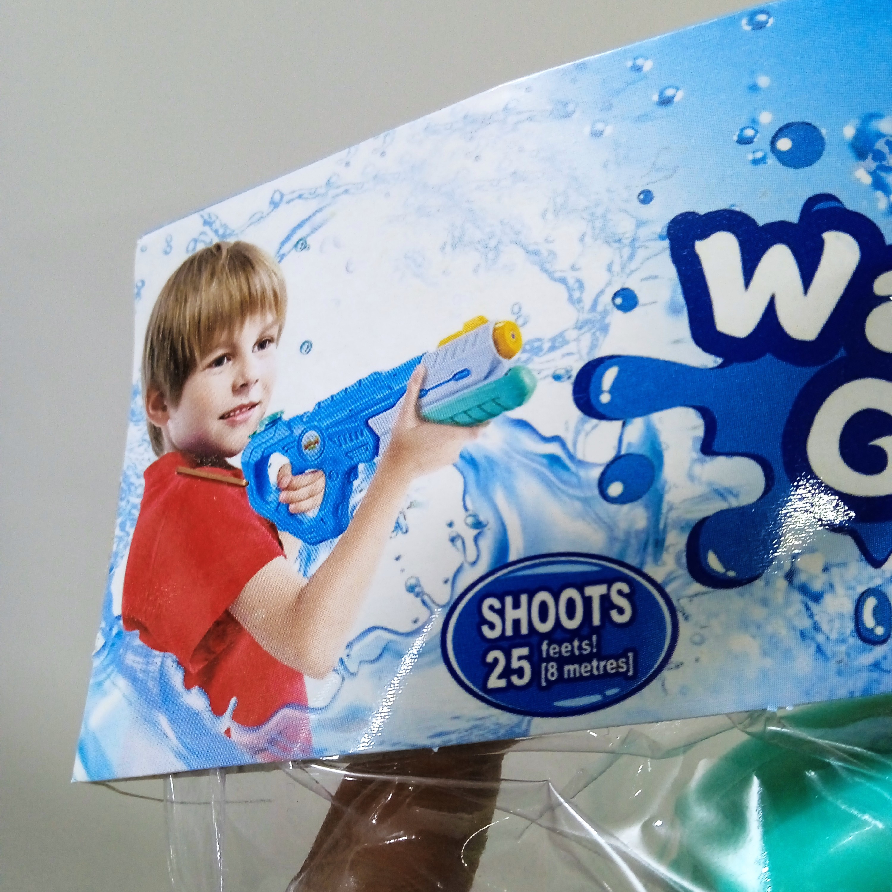 تفنگ آب پاش اسباب بازی رنگ رندوم تفنگ پمپی سایز بزرگ جنس اصلی بازی فضای باز