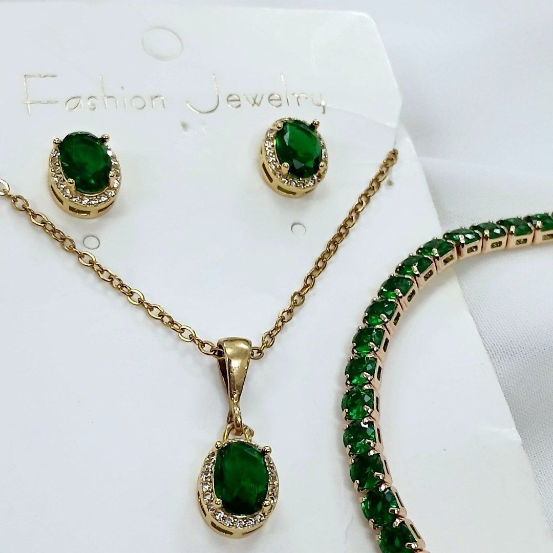 نیم ست زنانه نگین سبز طلایی خاص و شیک درجه یک کیفیت بالا