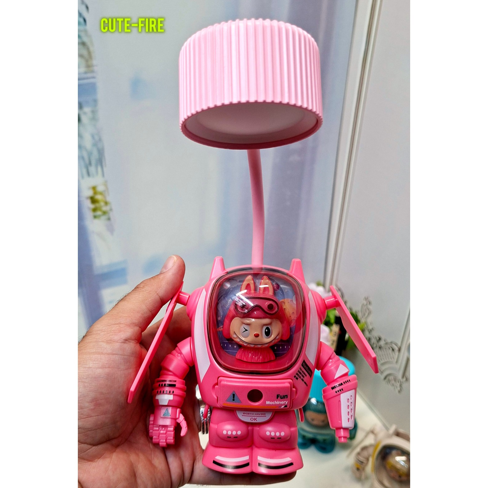 چراغ خواب و چراغ مطالعه شارژی لبوبو فضانورد جاخودکاری و تراش دار