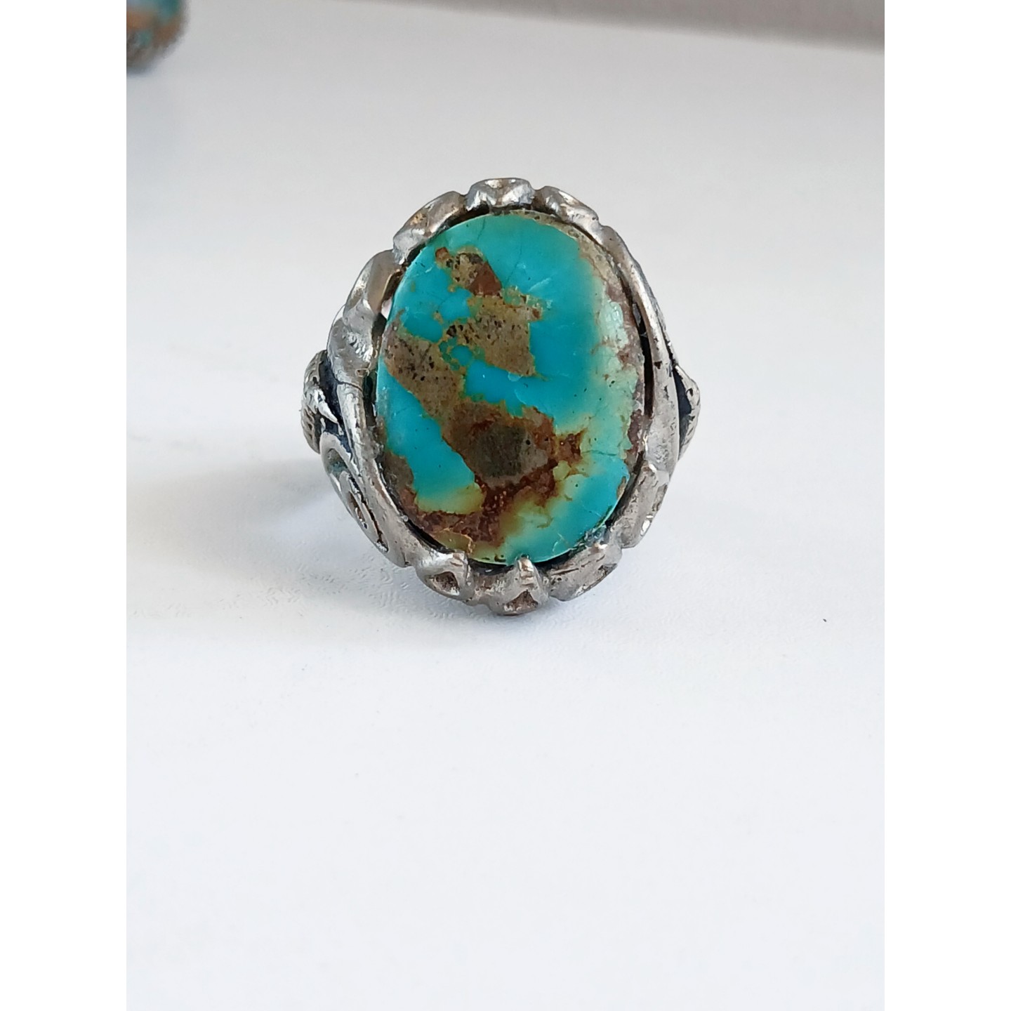 انگشتر فیروزه نیشابوری رکاب صنوبری ضخیم