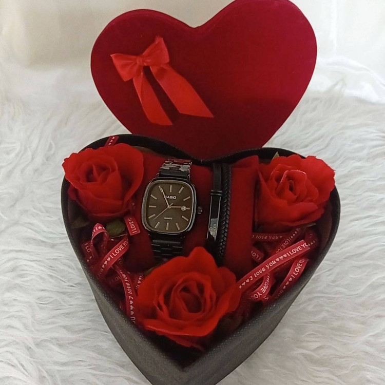 ساعت و دستبند زنانه . مردانه