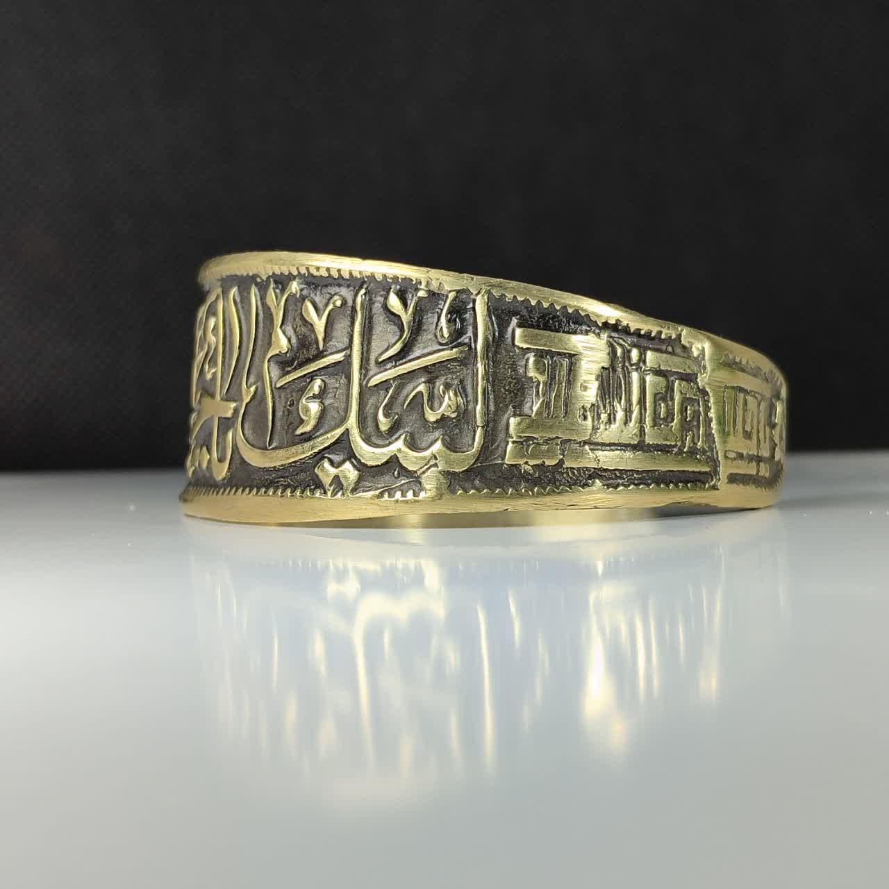 دستبند یاحسین شهید آلیاژی حکاکی؛ لبیک، نماد عشق و پایداری ابدی کد 3916