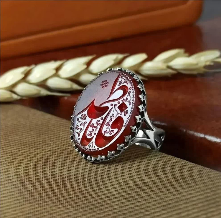 انگشتر عقیق قرمز با حکاکی یافاطمه رکاب الیاژی کد 8113