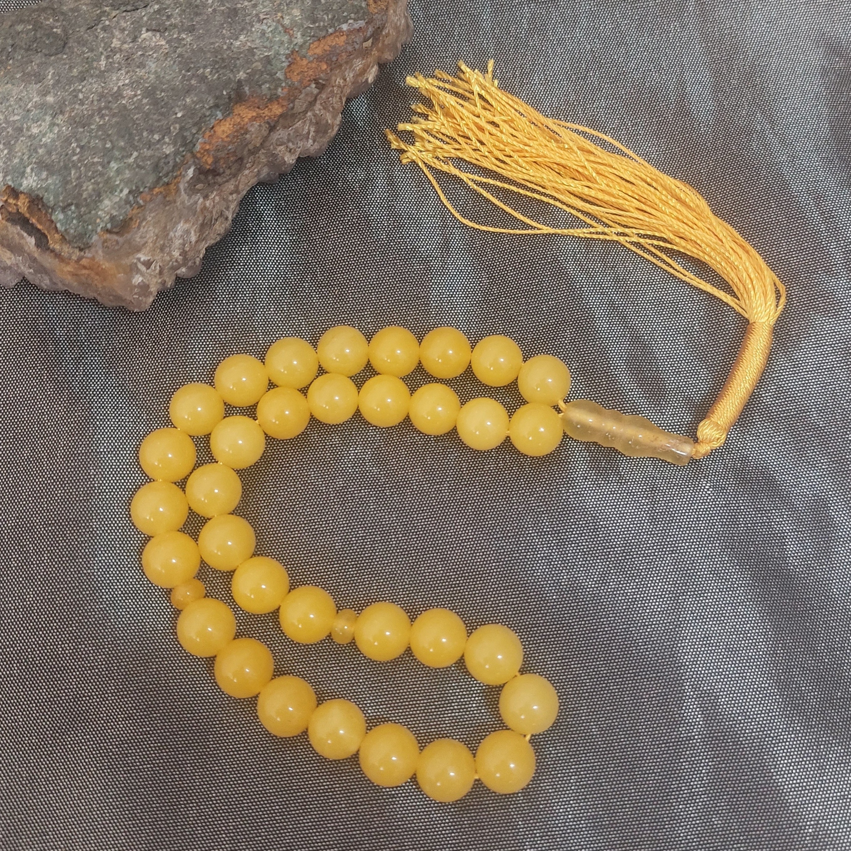 تسبیح جید زرد 33 دانه