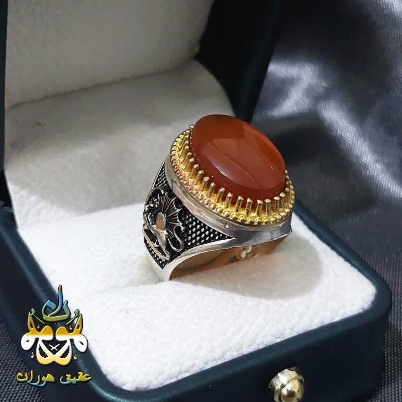 انگشتر تاج برنجی با نگین عقیق یمنی اصل