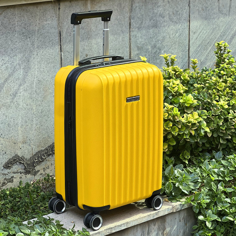 چمدان فوروارد مدل FCLT818S SENTRY سایز کوچک ارتفاع 53 سانتی متر