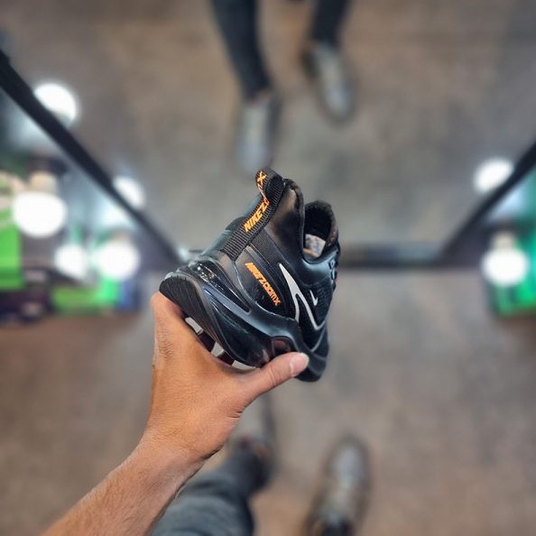 کفش اسپرت مردانه Nike zoomx (قیمت فوق العاده)