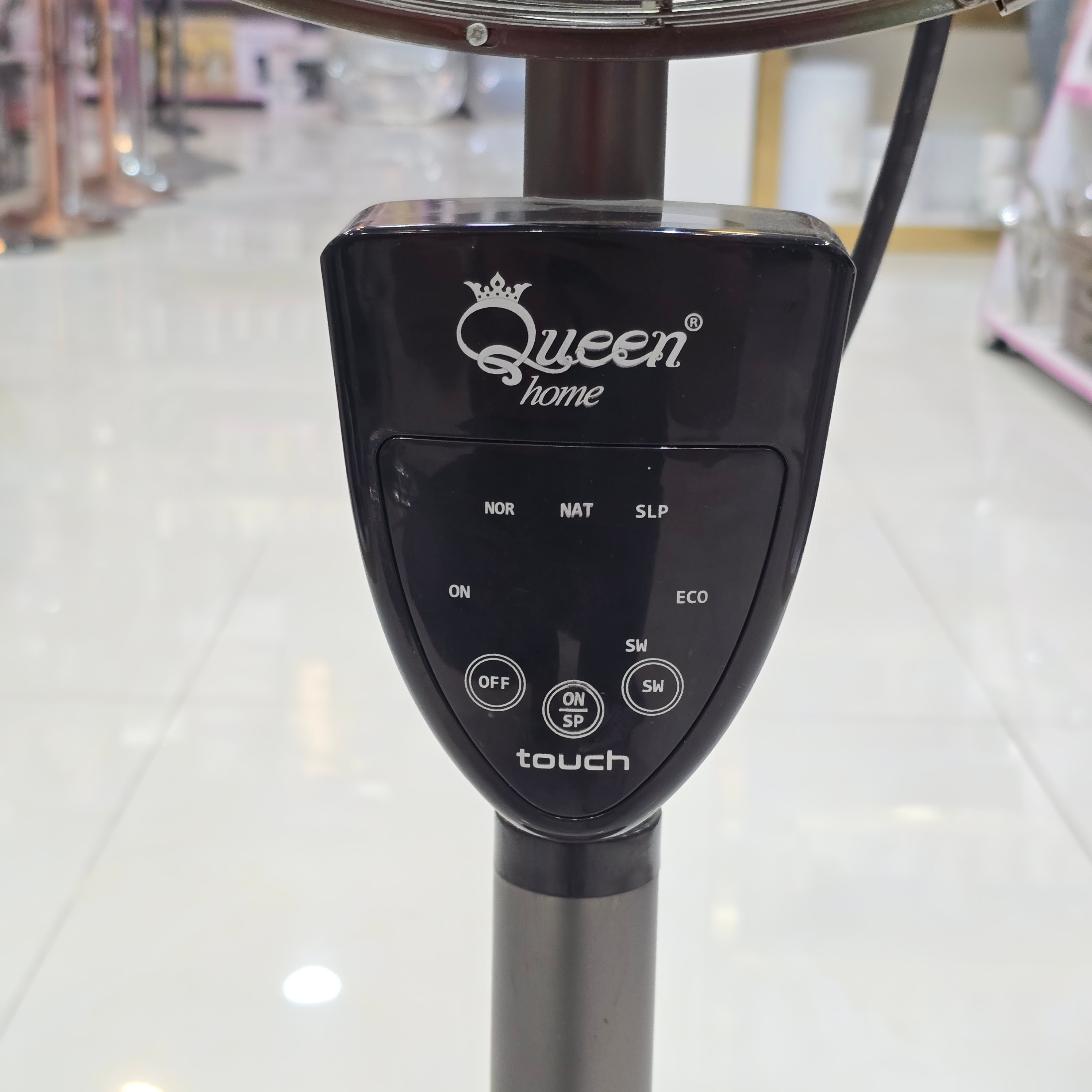 پنکه ایستاده کوئین هوم مدل QH-6680 ریموت دار 5 پره با ارسال رایگان