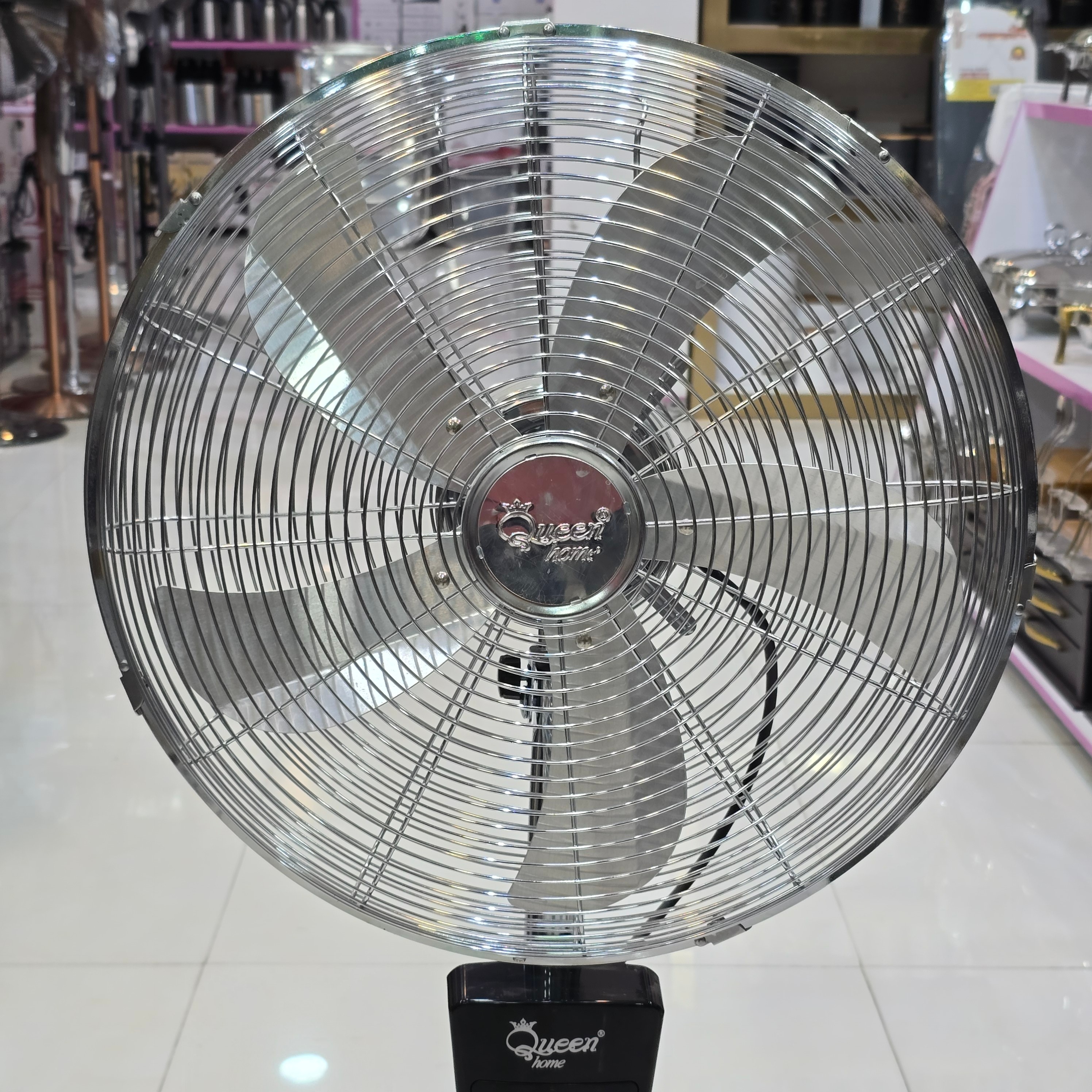 پنکه ایستاده کوئین هوم مدل QH-6680 ریموت دار 5 پره با ارسال رایگان