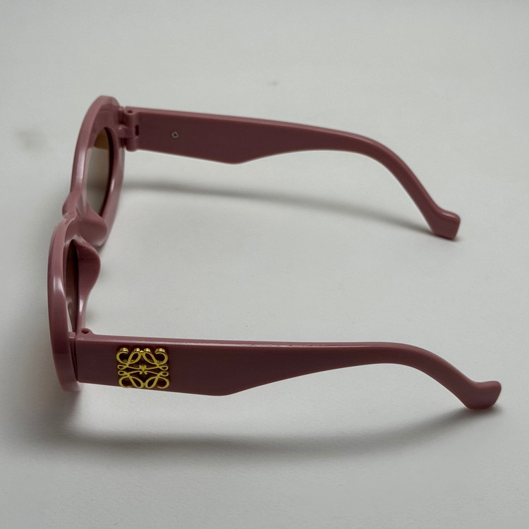 عینک آفتابی زنانه Loewe Oval Chunky لووه بیضی صورتی کد 1207 (ارسال رایگان)