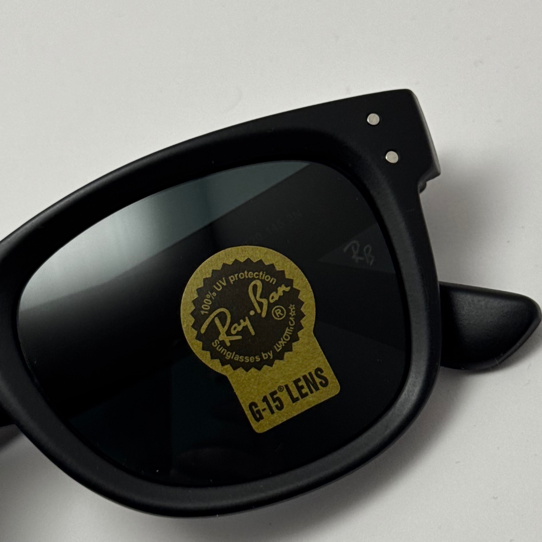 عینک آفتابی ریبن ویفرر شیشه سنگ مشکی مات به همراه پک کامل ریبن Rayban WAYFARER RB 0502S