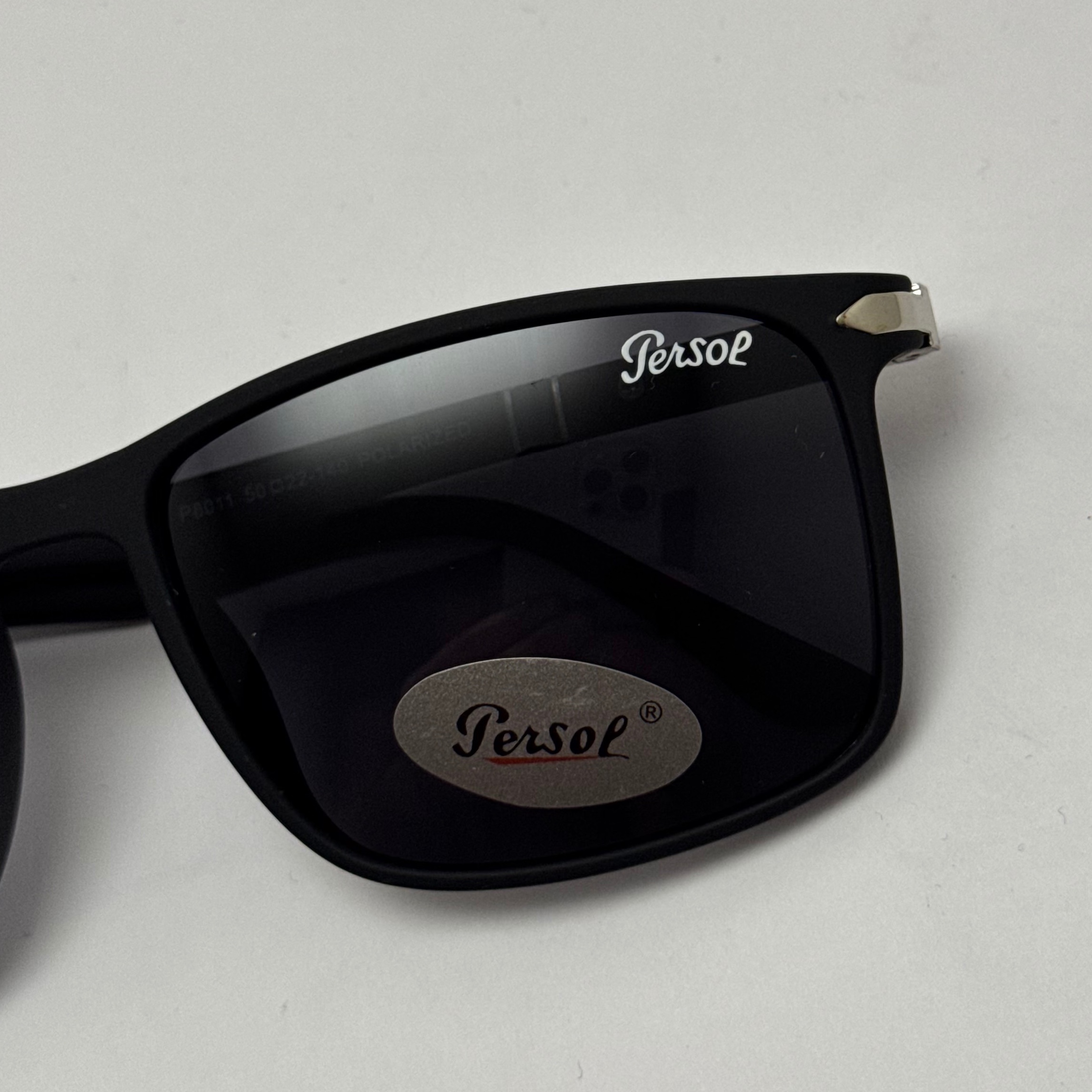 عینک آفتابی پلاریزه پرسول PERSOL مستطیلی لولا فنری کد P 8011 (ارسال رایگان)