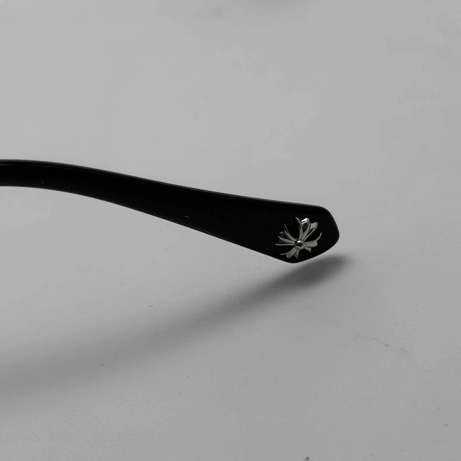 عینک بلوکات کروم هارتز مشکی نقره ای Chrome Hearts 2273 با پک کامل کروم هارتز - کیفیت مستر (ارسال رایگان)