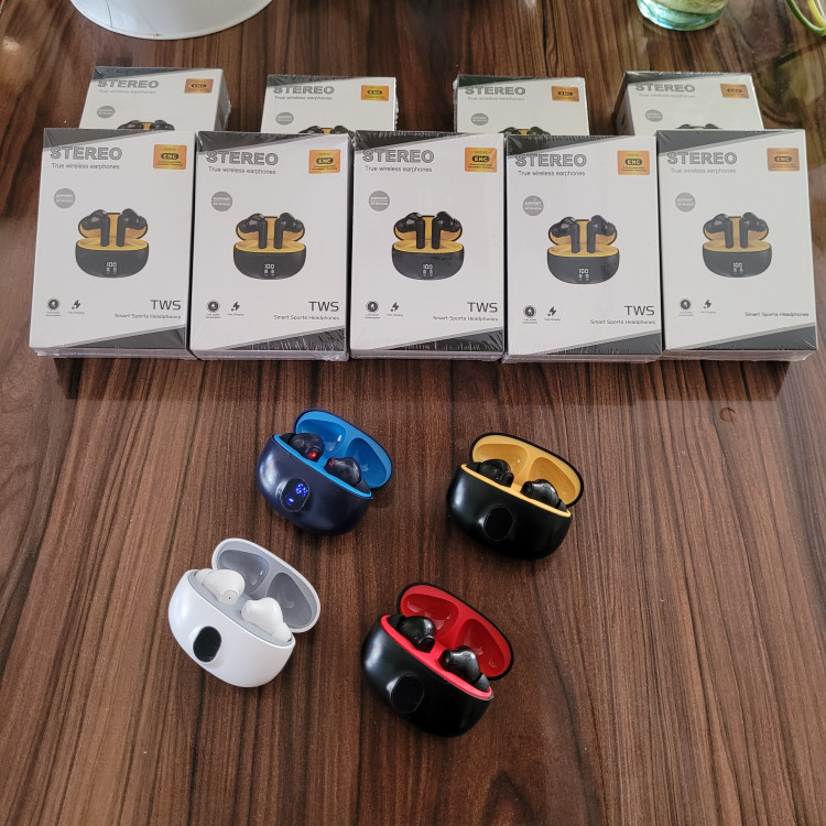 ایرپاد پرو STEREO ضدآب پاوربانک دار کیفیت درجه یک بلوتوث نسخه5/3 صحفه نمایش دار ایکس