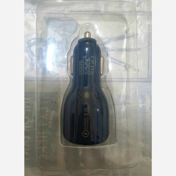 شارژر فندکی جنس خوب دارای خروجی usb و pd فست شارژ پرفروش باحداقل سود ایکس