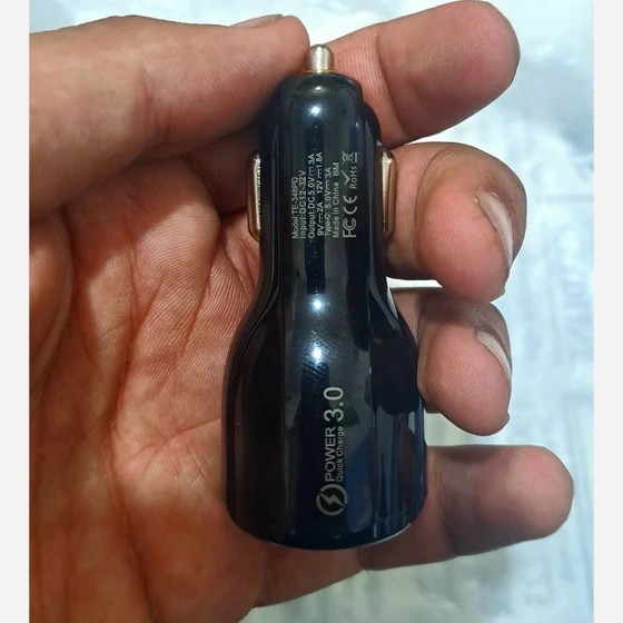 شارژر فندکی جنس خوب دارای خروجی usb و pd فست شارژ پرفروش باحداقل سود ایکس
