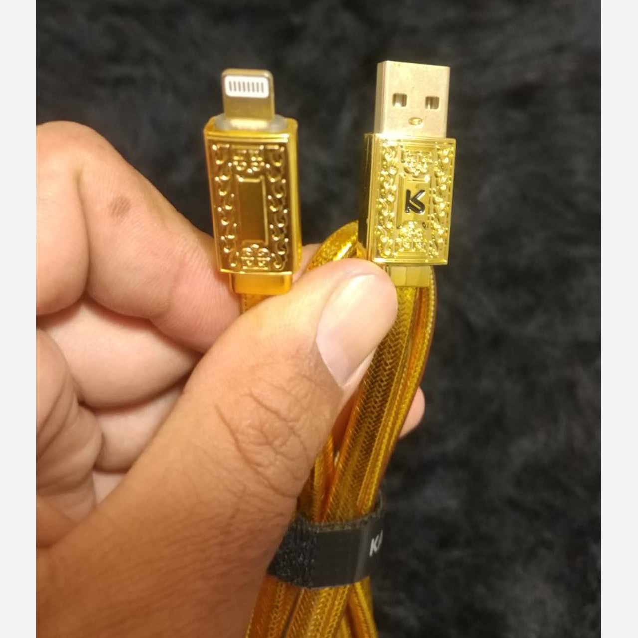 کابل شارژر لایتینگ آیفونی جنس خوب رنگ طلایی 2/4 آمپر فست شارژ رنگ شیک پرفروش باحداقل سود ایکس