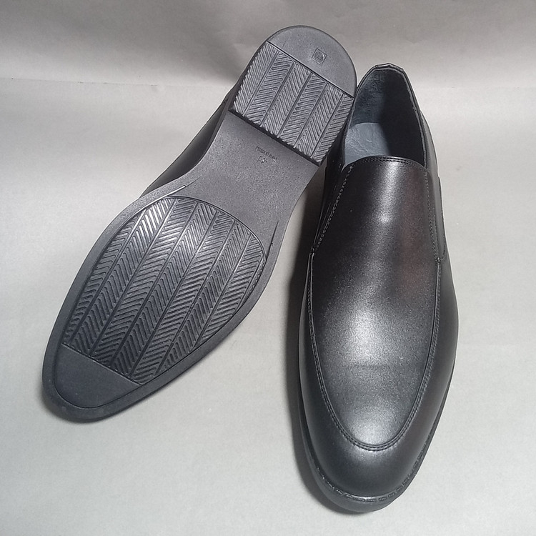 کفش مردانه کد 382 زیره کائوچو ارتجاعی یا همان لاستیک پختنی نام اروپایی rubber