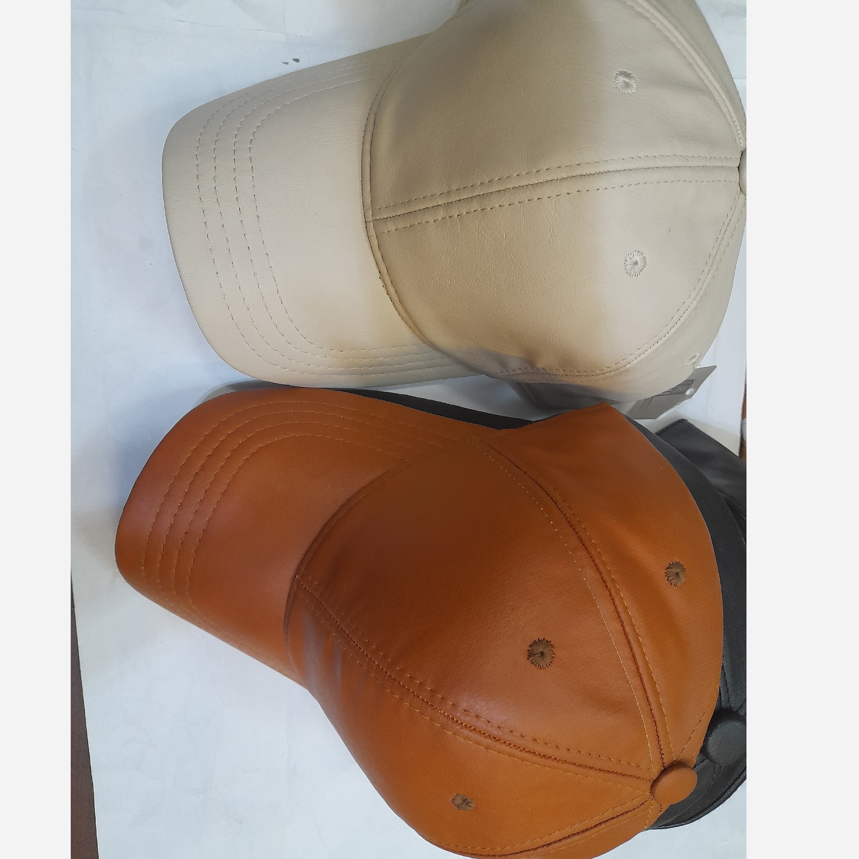 کلاه کپ چرم مشکی کلاه اسپرت چرم کلاه مشکی چرم اسپرت کلاه لبه دار چرم کلاه چرم مشکی فری سایز